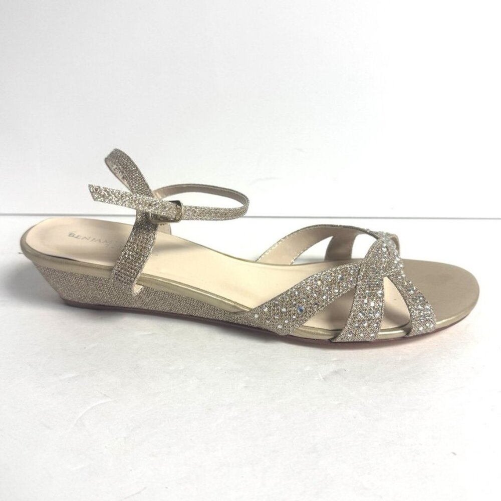Touch Ups Women's Lena Sandal Size 9.5 M